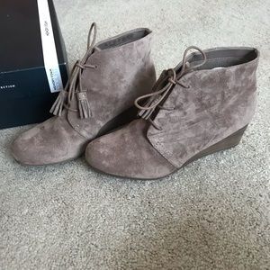 Dr. Scholls Lace Up Suede Booties